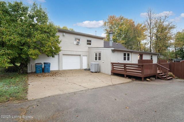 7700 Rosemary Ln, Louisville, KY 40214