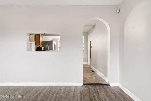 7700 Rosemary Ln, Louisville, KY 40214