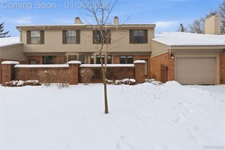 7056 Green Farm Road, West Bloomfield Charter Township, MI 48322