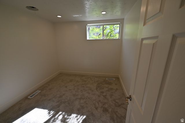 2928 S DAVIS BLVD, Bountiful, UT 84010