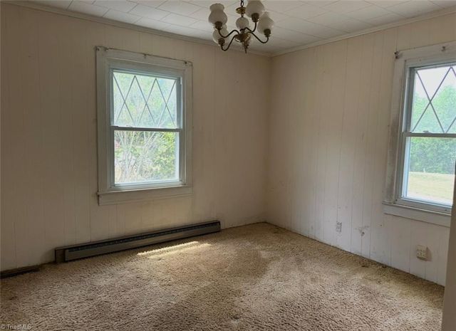 142 Reeves Lane, Elkin, NC 28621