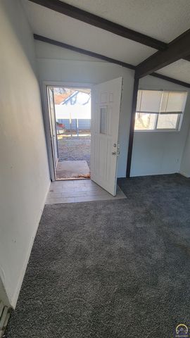 1800 NW Fillmore ST, Topeka, KS 66608