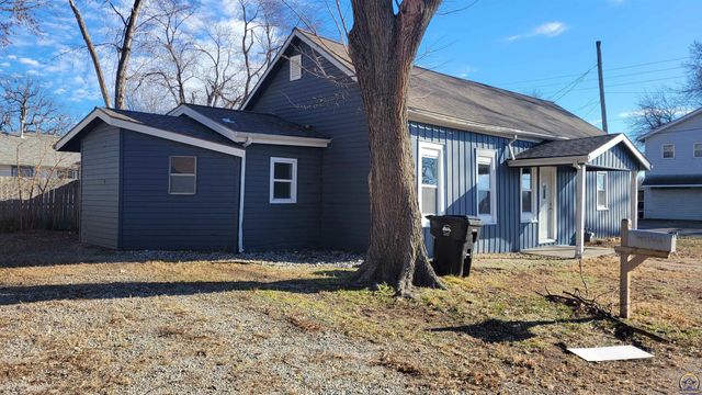 1800 NW Fillmore ST, Topeka, KS 66608
