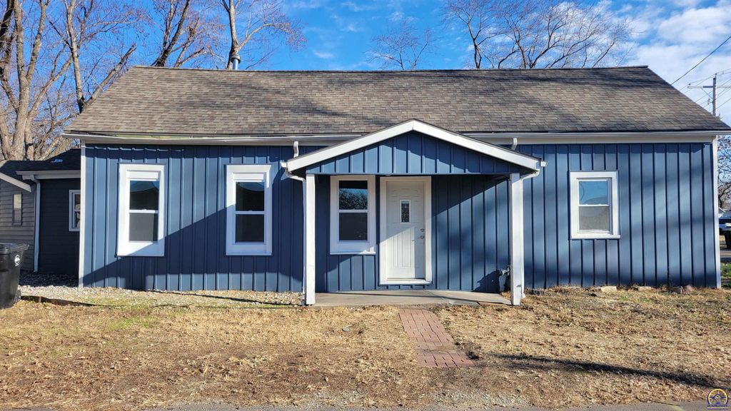 1800 NW Fillmore ST, Topeka, KS 66608