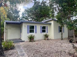 6521 SW 63rd Ct, South Miami, FL 33143