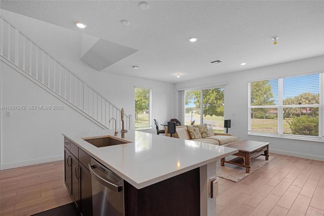 4317 Lago Dr 4317, Deerfield Beach, FL 33064