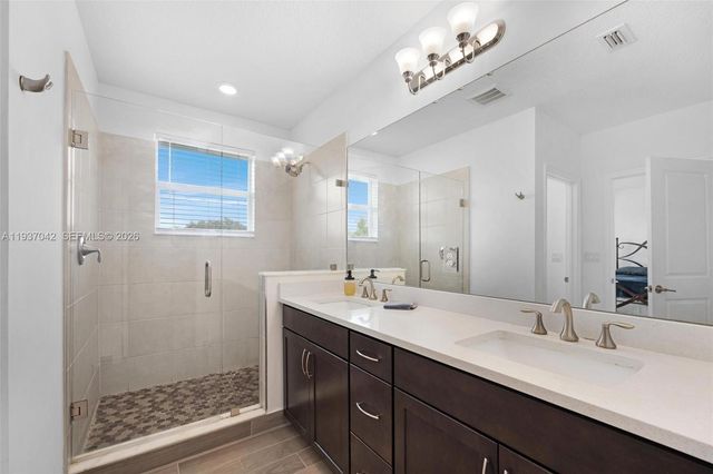 4317 Lago Dr 4317, Deerfield Beach, FL 33064