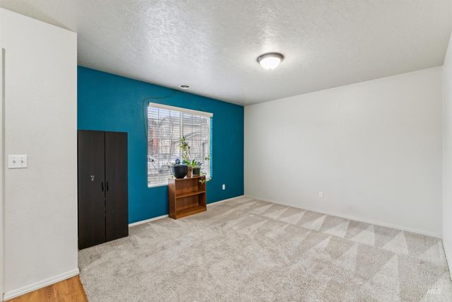 825 W Woodpine St, Meridian, ID 83646