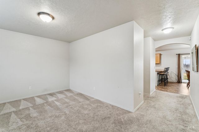 825 W Woodpine St, Meridian, ID 83646