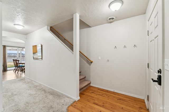 825 W Woodpine St, Meridian, ID 83646