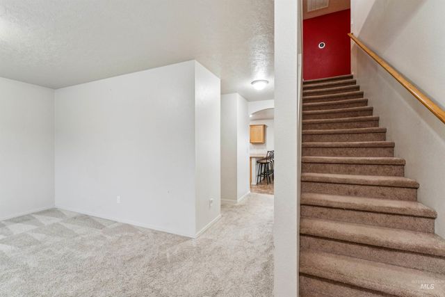 825 W Woodpine St, Meridian, ID 83646