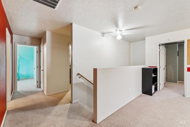 825 W Woodpine St, Meridian, ID 83646