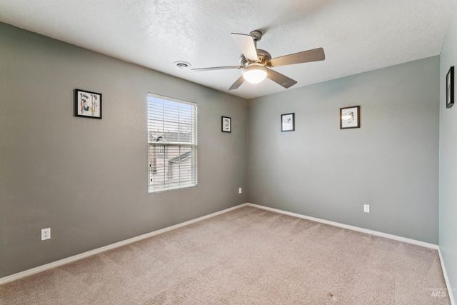 825 W Woodpine St, Meridian, ID 83646