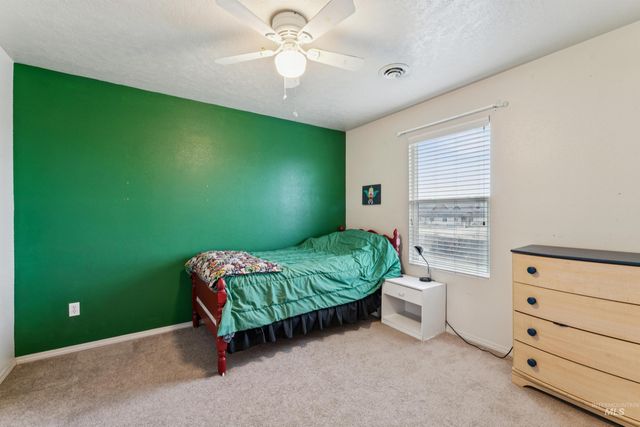 825 W Woodpine St, Meridian, ID 83646