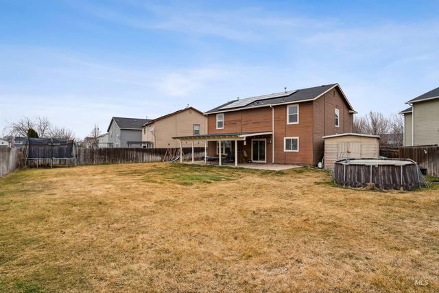 825 W Woodpine St, Meridian, ID 83646