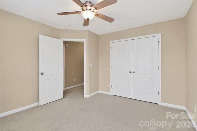 15531 Lakepoint Forest Drive, Charlotte, NC 28278