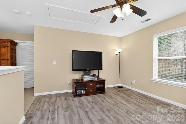 15531 Lakepoint Forest Drive, Charlotte, NC 28278