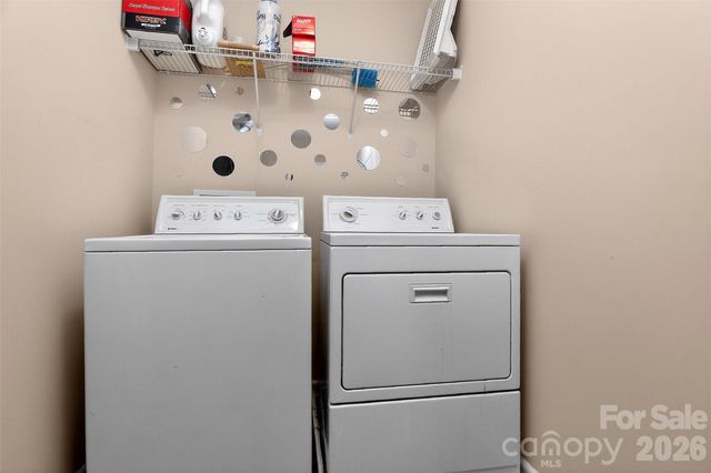 15531 Lakepoint Forest Drive, Charlotte, NC 28278