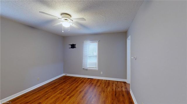 905 Old Winston Road, High Point, NC 27265