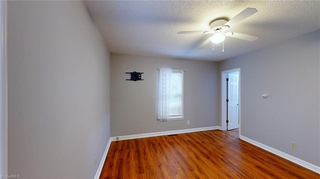 905 Old Winston Road, High Point, NC 27265