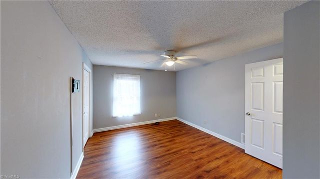 905 Old Winston Road, High Point, NC 27265