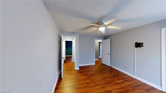 905 Old Winston Road, High Point, NC 27265