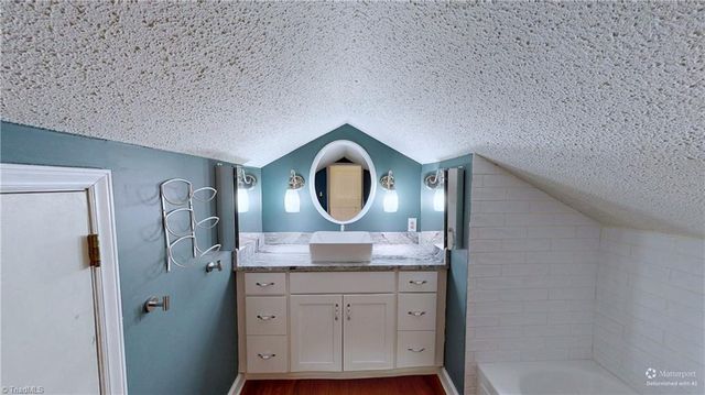 905 Old Winston Road, High Point, NC 27265