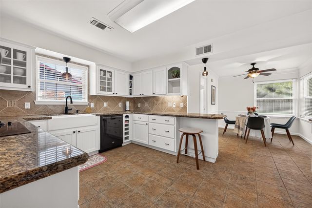 5810 Creekbend Drive, Houston, TX 77096
