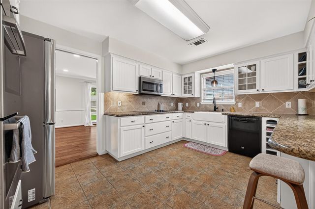 5810 Creekbend Drive, Houston, TX 77096