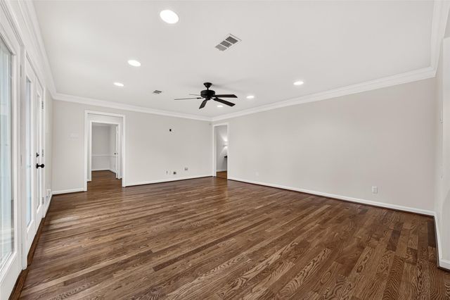 5810 Creekbend Drive, Houston, TX 77096
