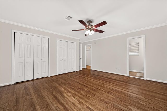 5810 Creekbend Drive, Houston, TX 77096