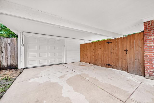 5810 Creekbend Drive, Houston, TX 77096