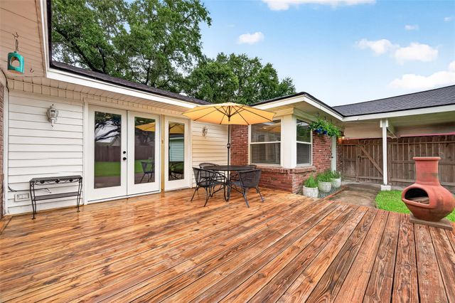 5810 Creekbend Drive, Houston, TX 77096