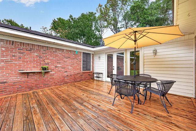 5810 Creekbend Drive, Houston, TX 77096