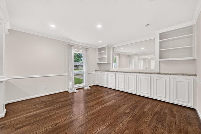 5810 Creekbend Drive, Houston, TX 77096