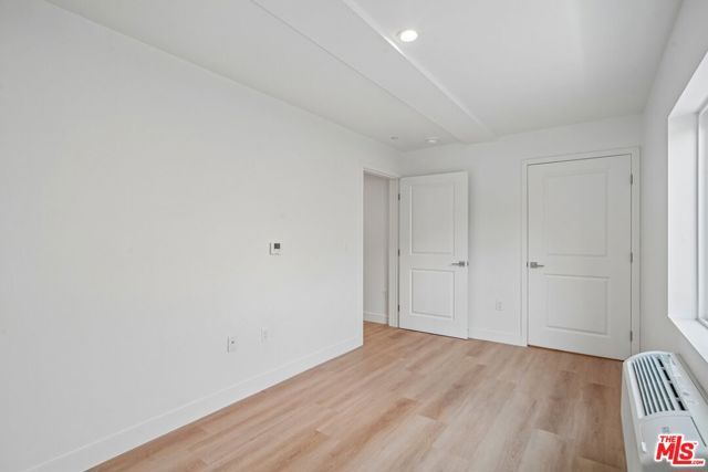 3221 W 71st Street, Los Angeles, CA 90043
