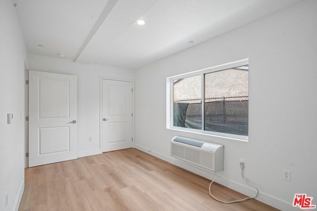 3221 W 71st Street, Los Angeles, CA 90043