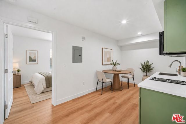 3221 W 71st Street, Los Angeles, CA 90043