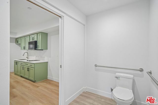 3221 W 71st Street, Los Angeles, CA 90043