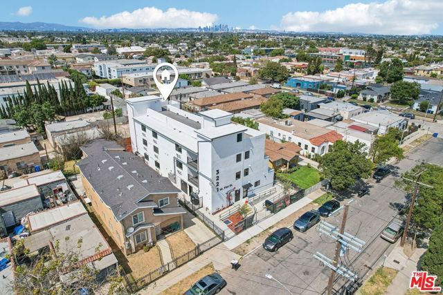 3221 W 71st Street, Los Angeles, CA 90043