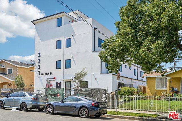 3221 W 71st Street, Los Angeles, CA 90043