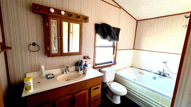 10343 Farm Road 2000, Monett, MO 65708