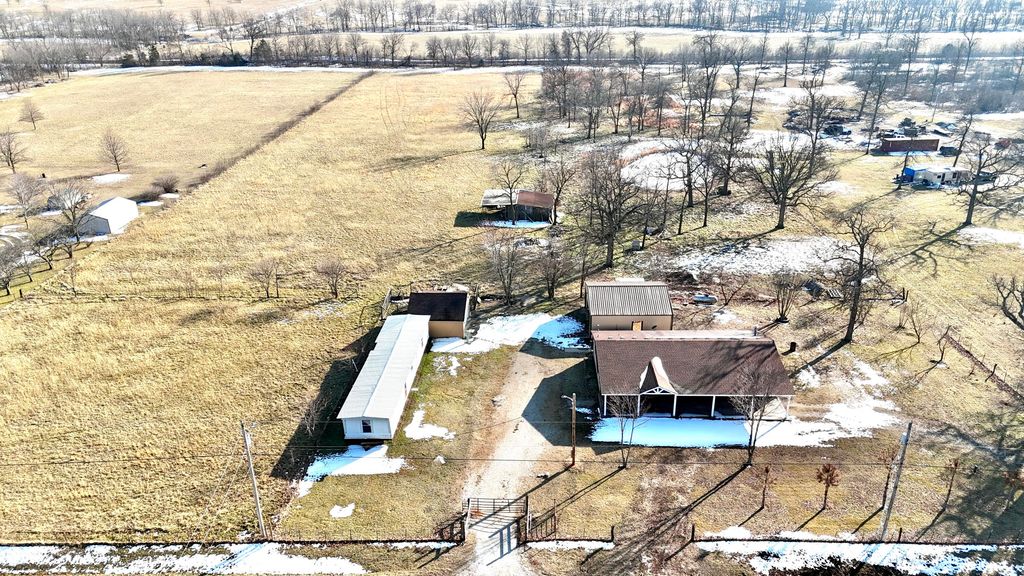 10343 Farm Road 2000, Monett, MO 65708