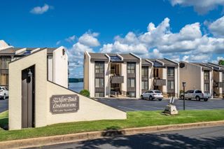 270 Lake Hamilton Drive, Hot Springs, AR 71913