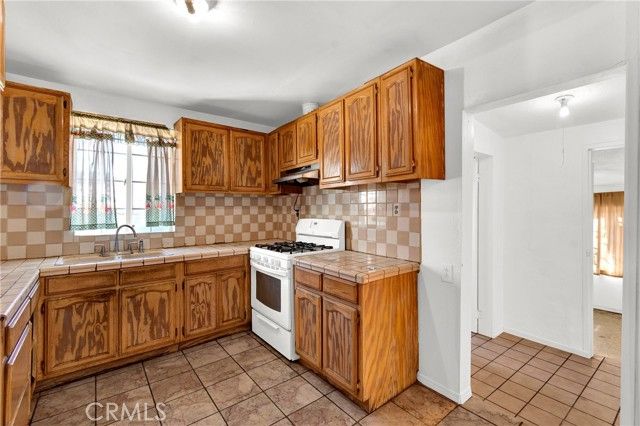 4748 Dozier Street, East Los Angeles, CA 90022