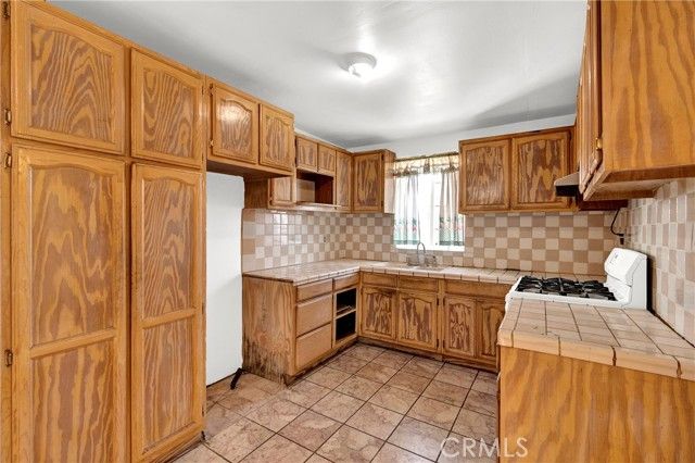 4748 Dozier Street, East Los Angeles, CA 90022