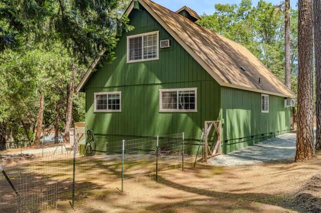 24045 Woodfern Dr, Pioneer, CA 95666