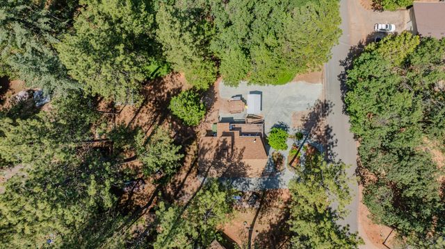 24045 Woodfern Dr, Pioneer, CA 95666