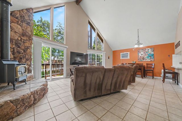 24045 Woodfern Dr, Pioneer, CA 95666