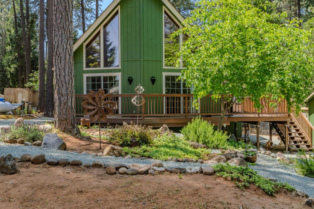 24045 Woodfern Dr, Pioneer, CA 95666